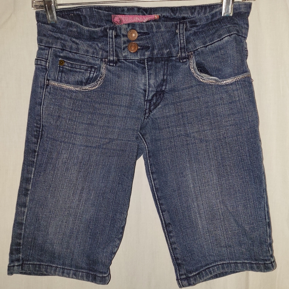 Junior Ladies levis jean shorts